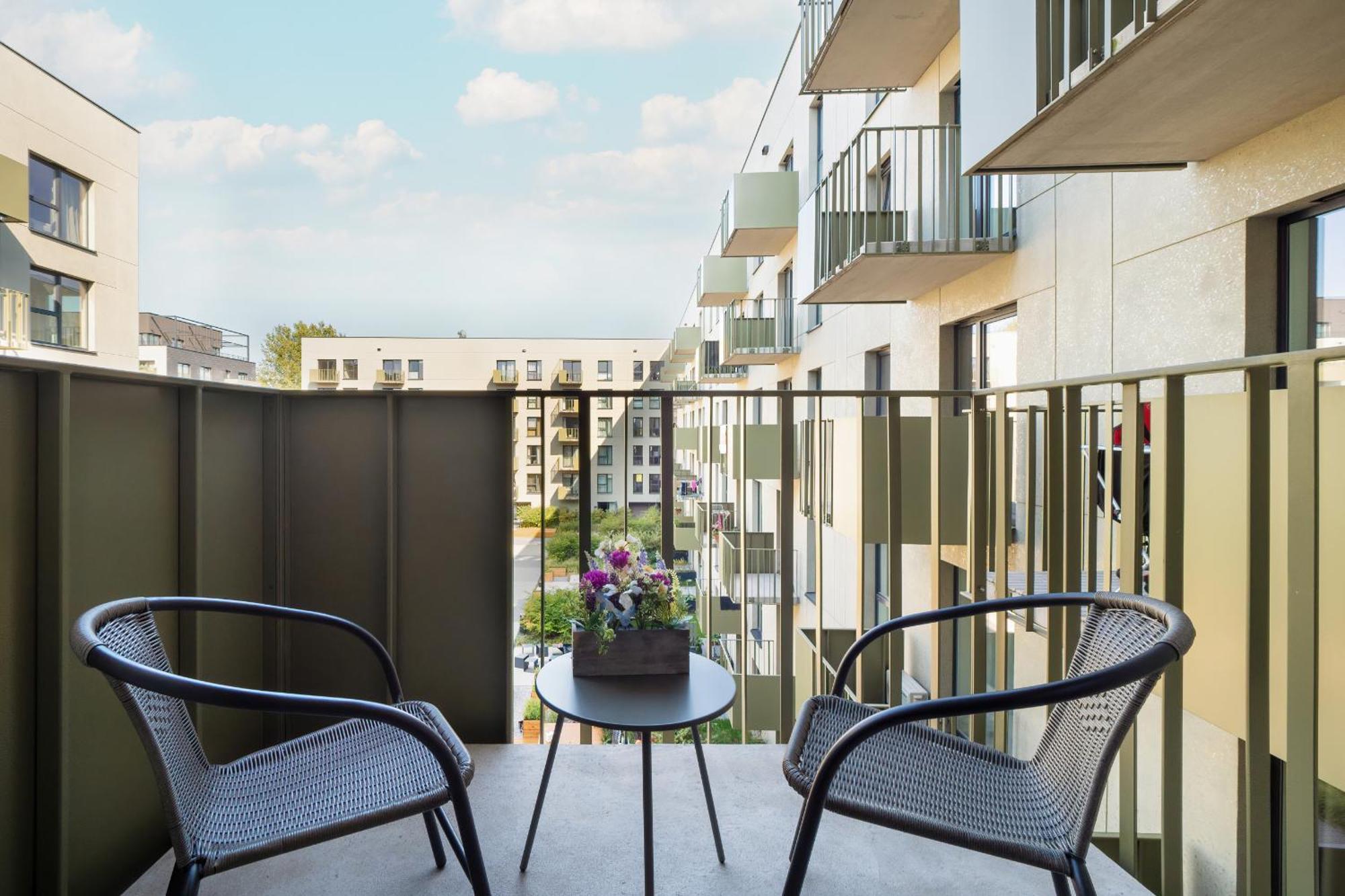 Luksusowe Studio W Lodzi Z Biurkiem, Balkonem I Klimatyzatorem By Renters Prestige エクステリア 写真